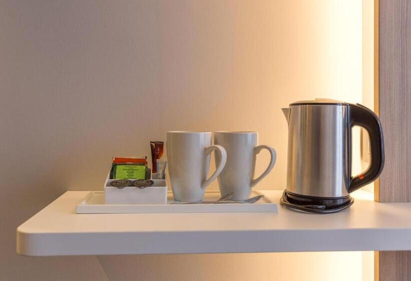 酒店 Holiday Inn Express Brussels   Airport, An Ihg