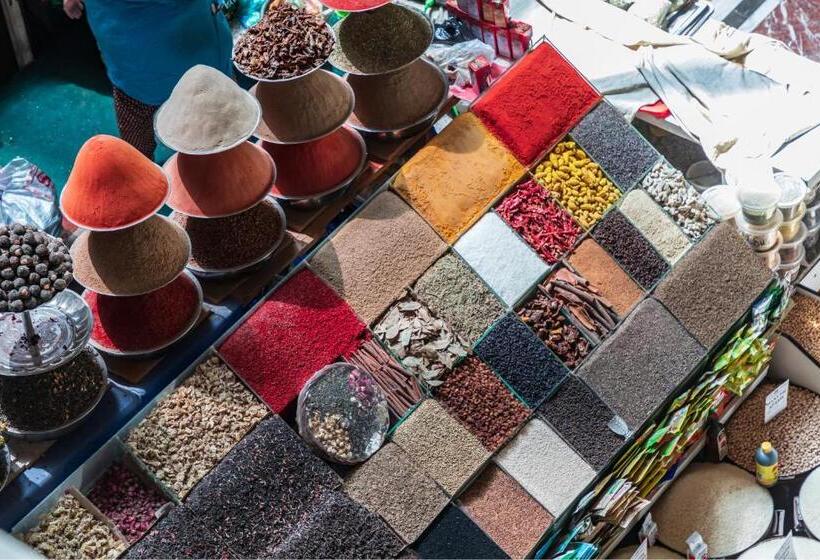 هتل Kiropol Airport