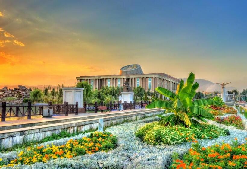 هتل Kiropol Airport