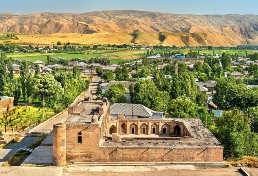 هتل Kiropol Airport