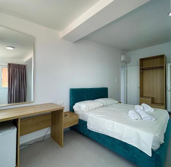 Отель Kloi Luxury Rooftops