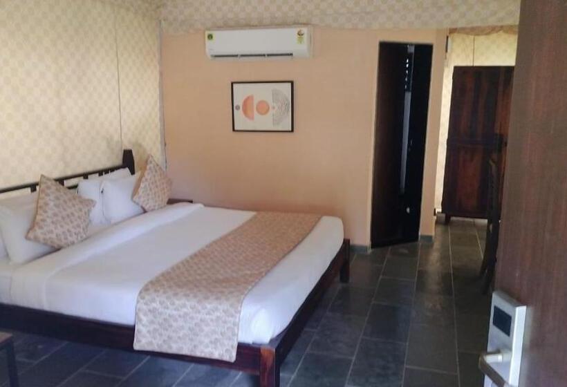 Отель La Casa Club And Resort