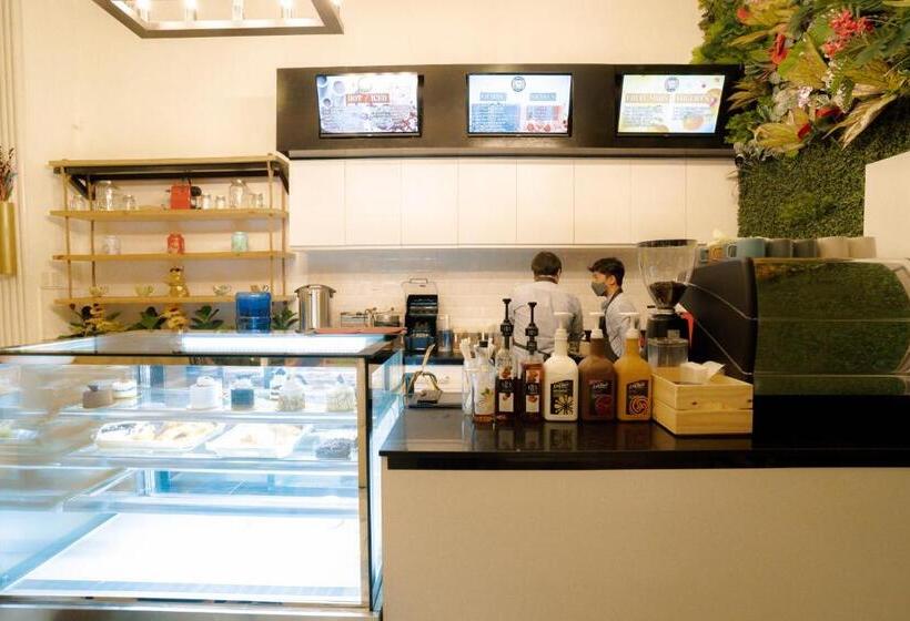 هتل Madison Suites