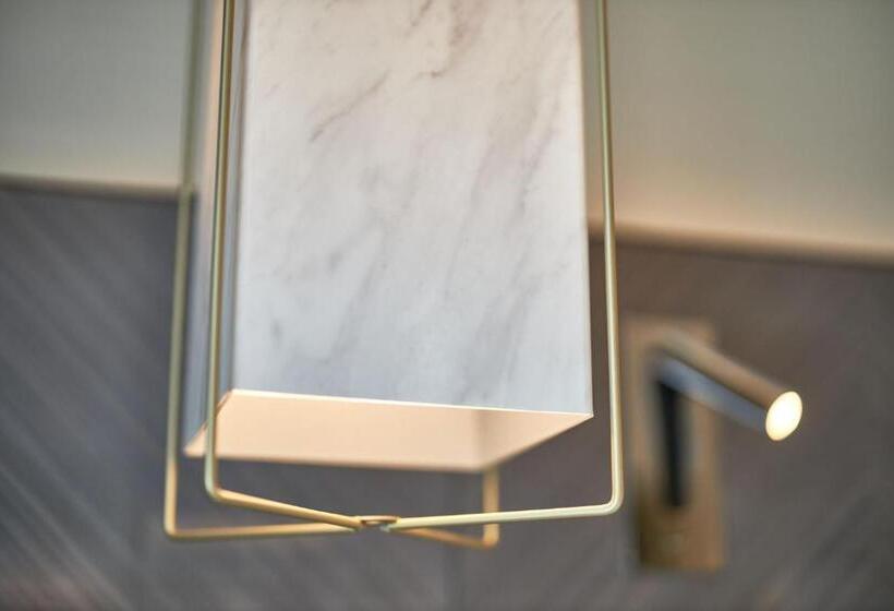 ホテル Maison Albar   Le Victoria