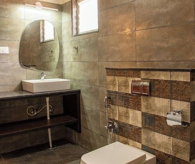 בית מלון כפרי Neervana Resort