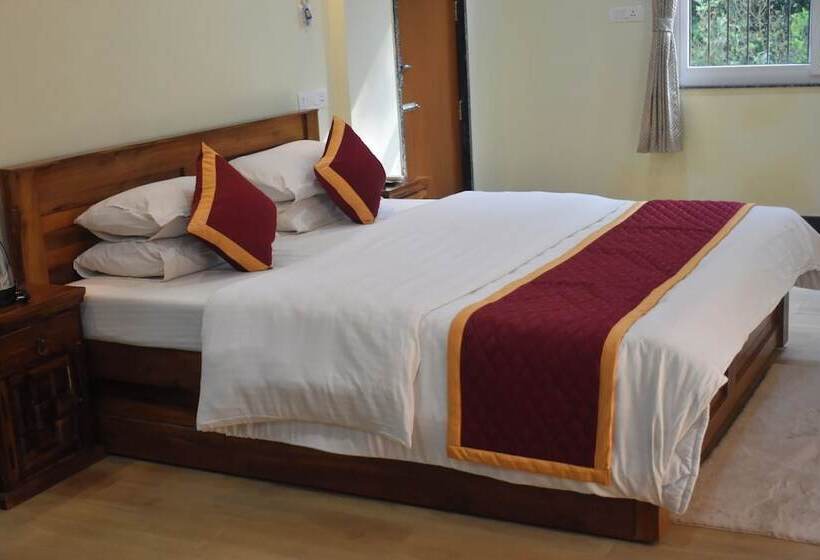 בית מלון כפרי Neervana Resort