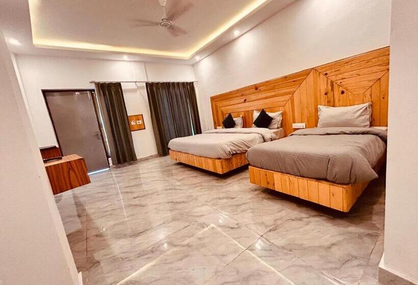 ホテル On The Edge