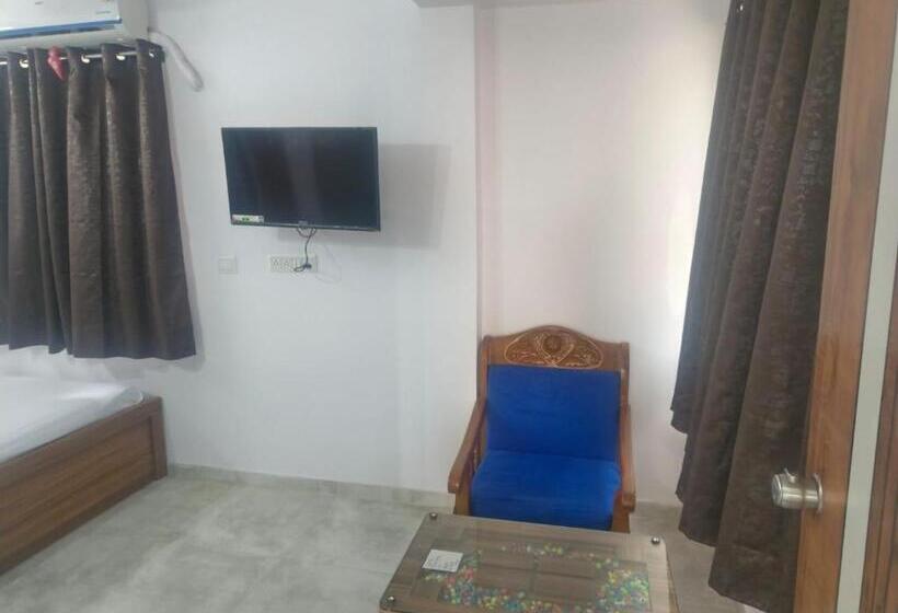 בית מלון כפרי Parcham, Moti Khavdi