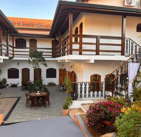 酒店 Pousada Central