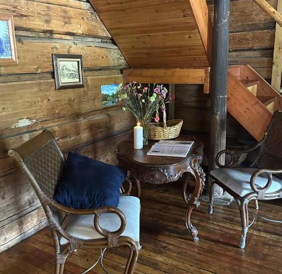 בית מלון כפרי Rustic Beaverfoot Lodge Room N5