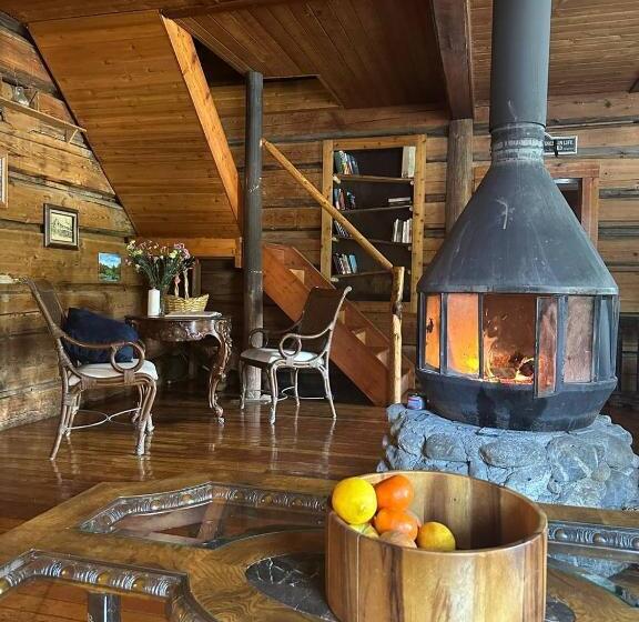 Hotel Rustic Beaverfoot Lodge Room N8