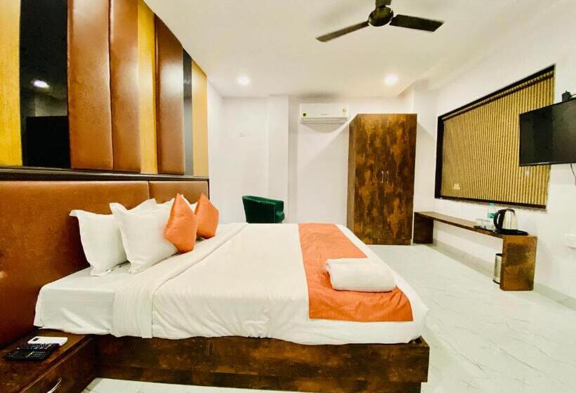 酒店 Hollywood Manali   Scenic River & Mountain View With Premium Rooms