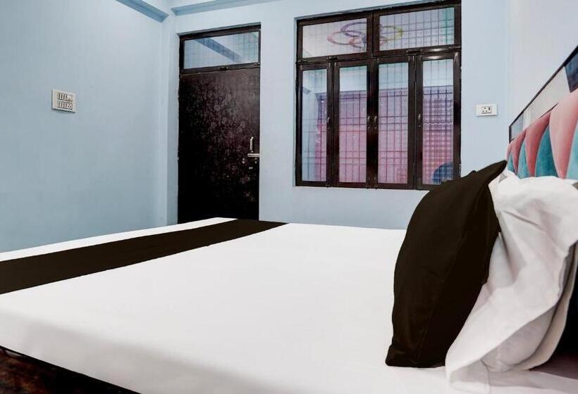 فندق Spot On Om Sai Garden