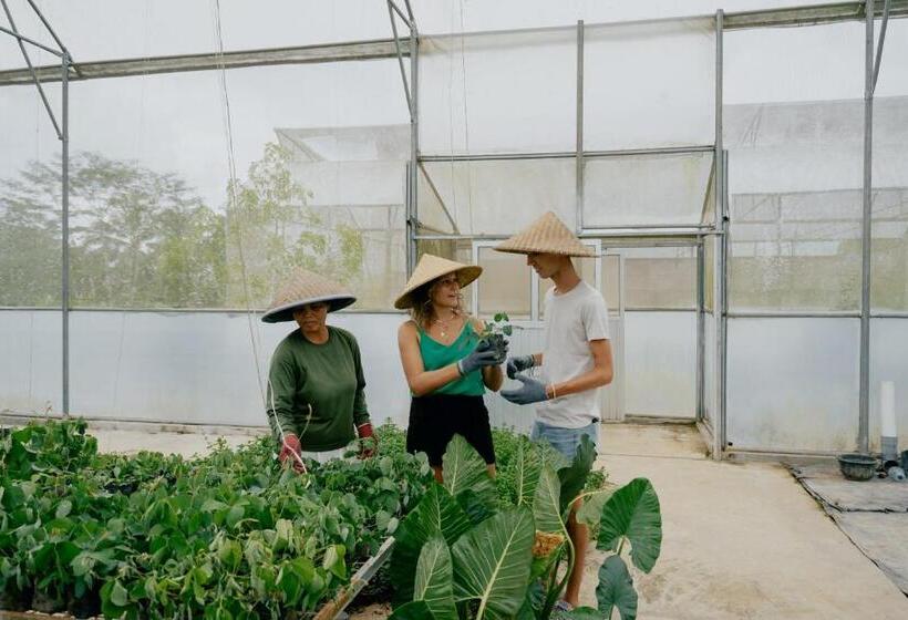 בית מלון כפרי Sunyi Ubud