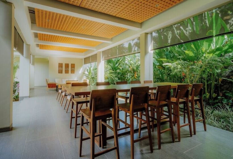 בית מלון כפרי Sunyi Ubud