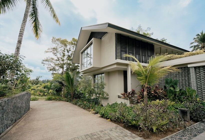 בית מלון כפרי Sunyi Ubud