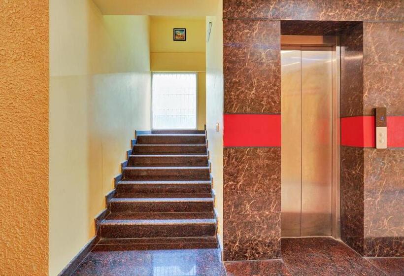 Hotelli Super Collection O Kushal Nagar Near Ksrtc Bus Stand Formerly Rr Residency