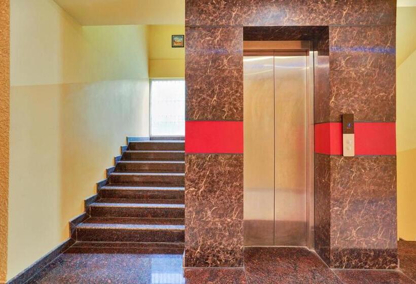 Hotelli Super Collection O Kushal Nagar Near Ksrtc Bus Stand Formerly Rr Residency