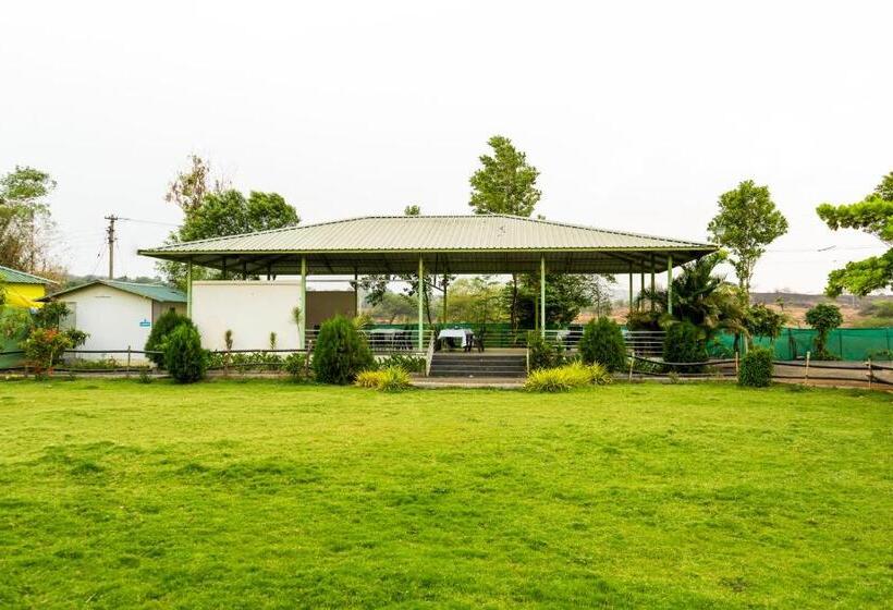 בית מלון כפרי The Riverine Stay By Igatpuri