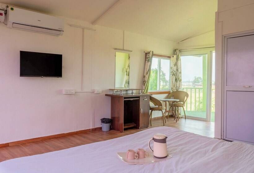 בית מלון כפרי The Riverine Stay By Igatpuri