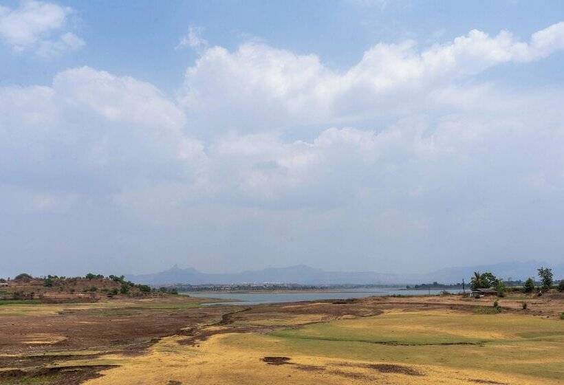 בית מלון כפרי The Riverine Stay By Igatpuri