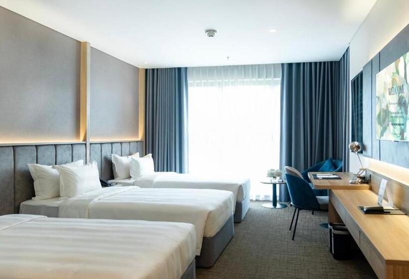 هتل Wyndham Garden Legend Halong