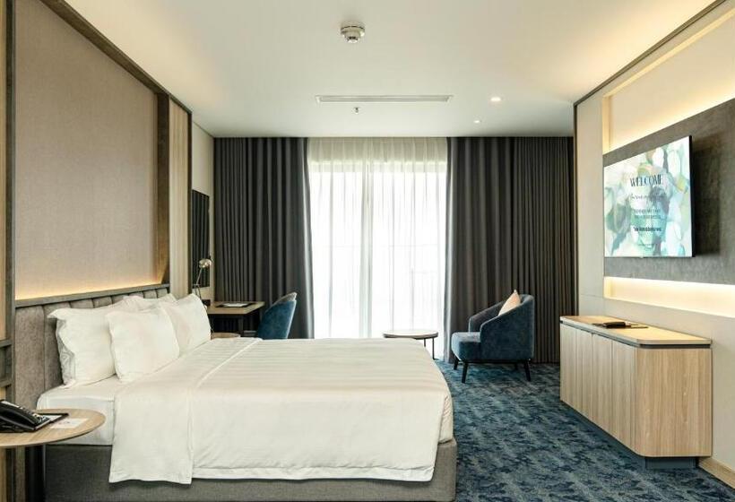 هتل Wyndham Garden Legend Halong