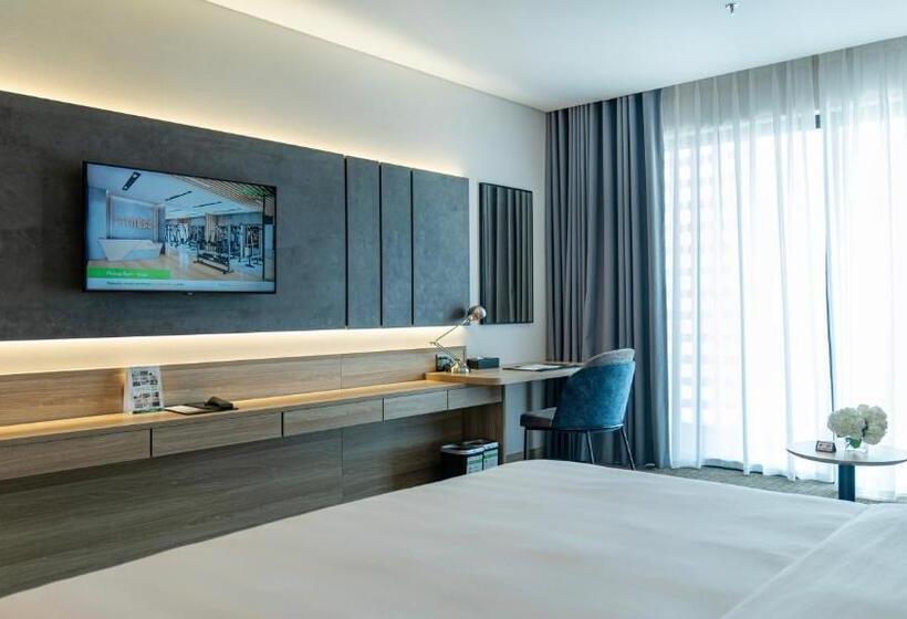 هتل Wyndham Garden Legend Halong