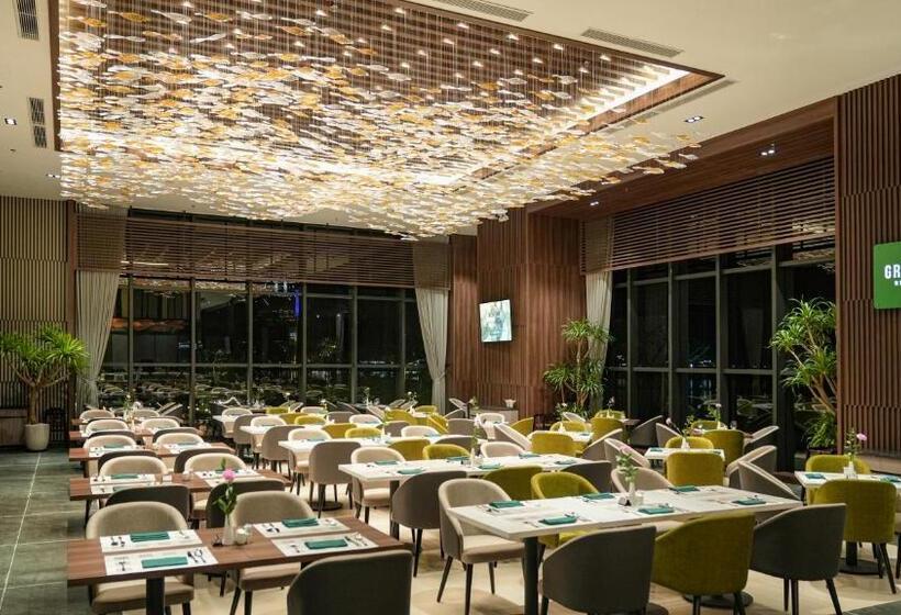 هتل Wyndham Garden Legend Halong