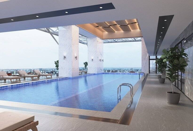 هتل Wyndham Garden Legend Halong