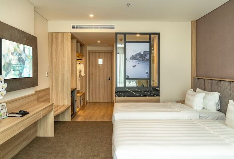 هتل Wyndham Garden Legend Halong