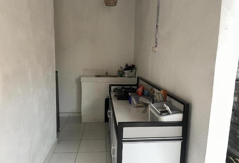 בית מלון כפרי Zee House