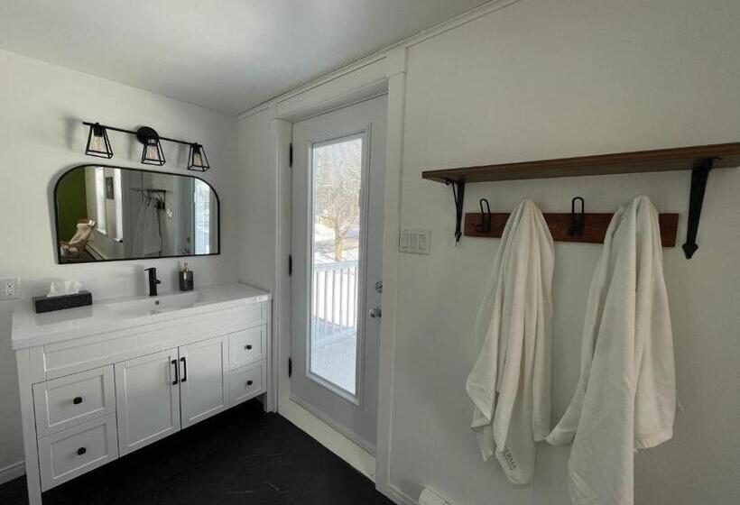 La Maison Rouge Bed & Breakfast La Pocatière