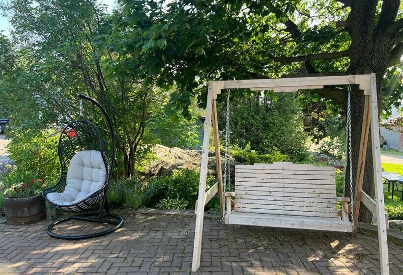 La Maison Rouge Bed & Breakfast La Pocatière