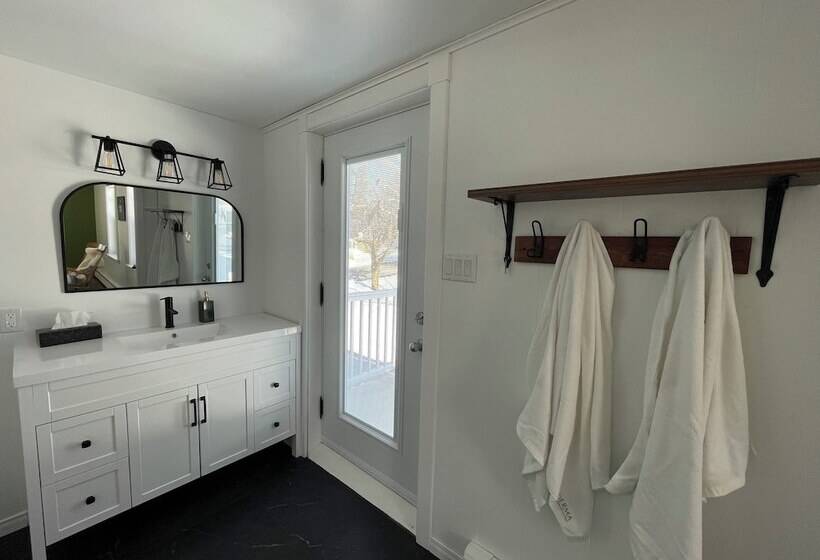 La Maison Rouge Bed & Breakfast La Pocatière