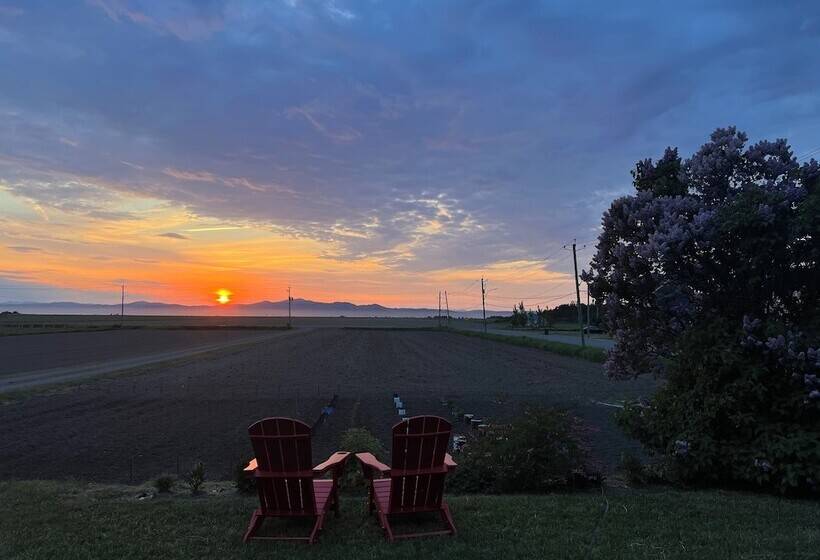 La Maison Rouge Bed & Breakfast La Pocatière