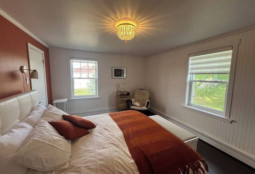 La Maison Rouge Bed & Breakfast La Pocatière