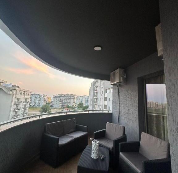 펜션 Apartments In Zaharia Residence