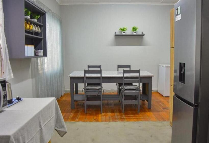 פנסיון Bargain Accommodation