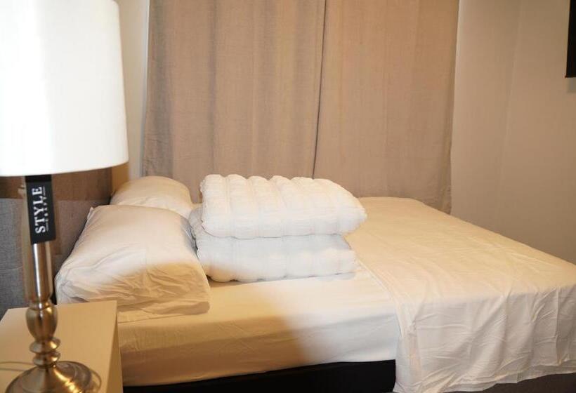 پانسیون Fully Furnished Room In Serene Environment