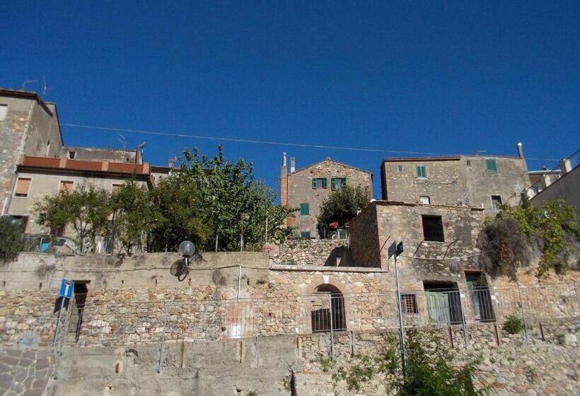 بنسيون La Corte Di Ardengo