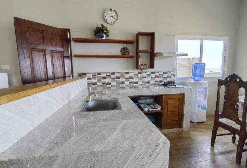 펜션 Sea Breeze Beachfront Villa Cebu