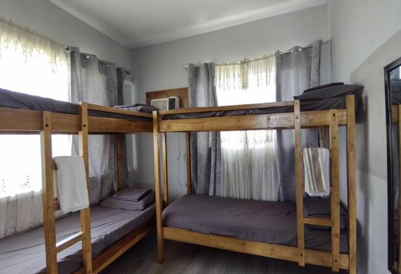 펜션 Sea Breeze Beachfront Villa Cebu