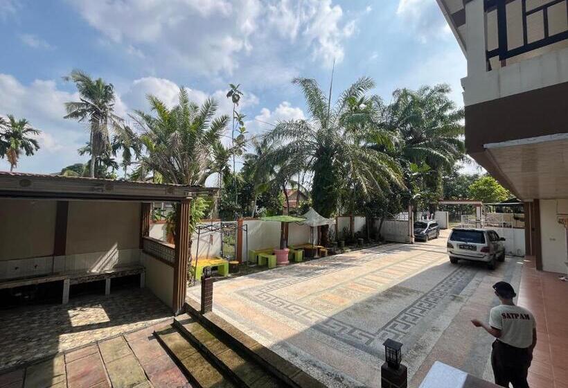 بنسيون Villa Zahira & House 2