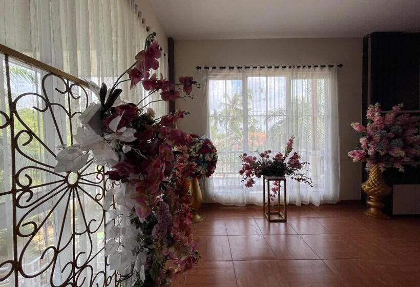 بنسيون Villa Zahira & House 2