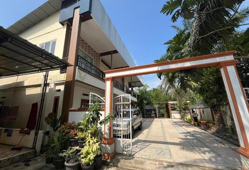 بنسيون Villa Zahira & House 2