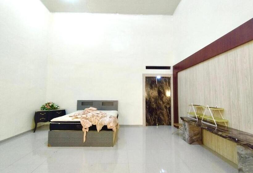 بنسيون Villa Zahira & House 2