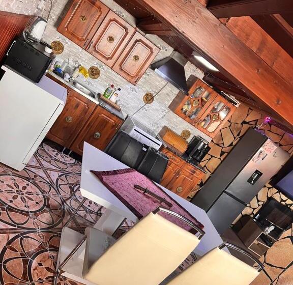 ペンション Yurek Vendégház