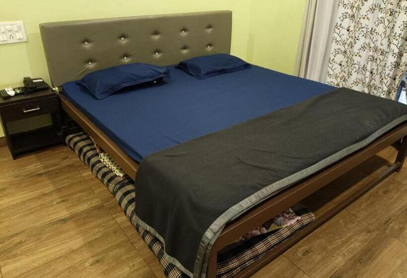 אתר נופש Chaitraban Cottage Alibaug