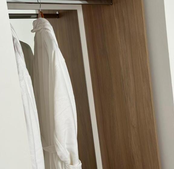 Riviera Hotel City Center